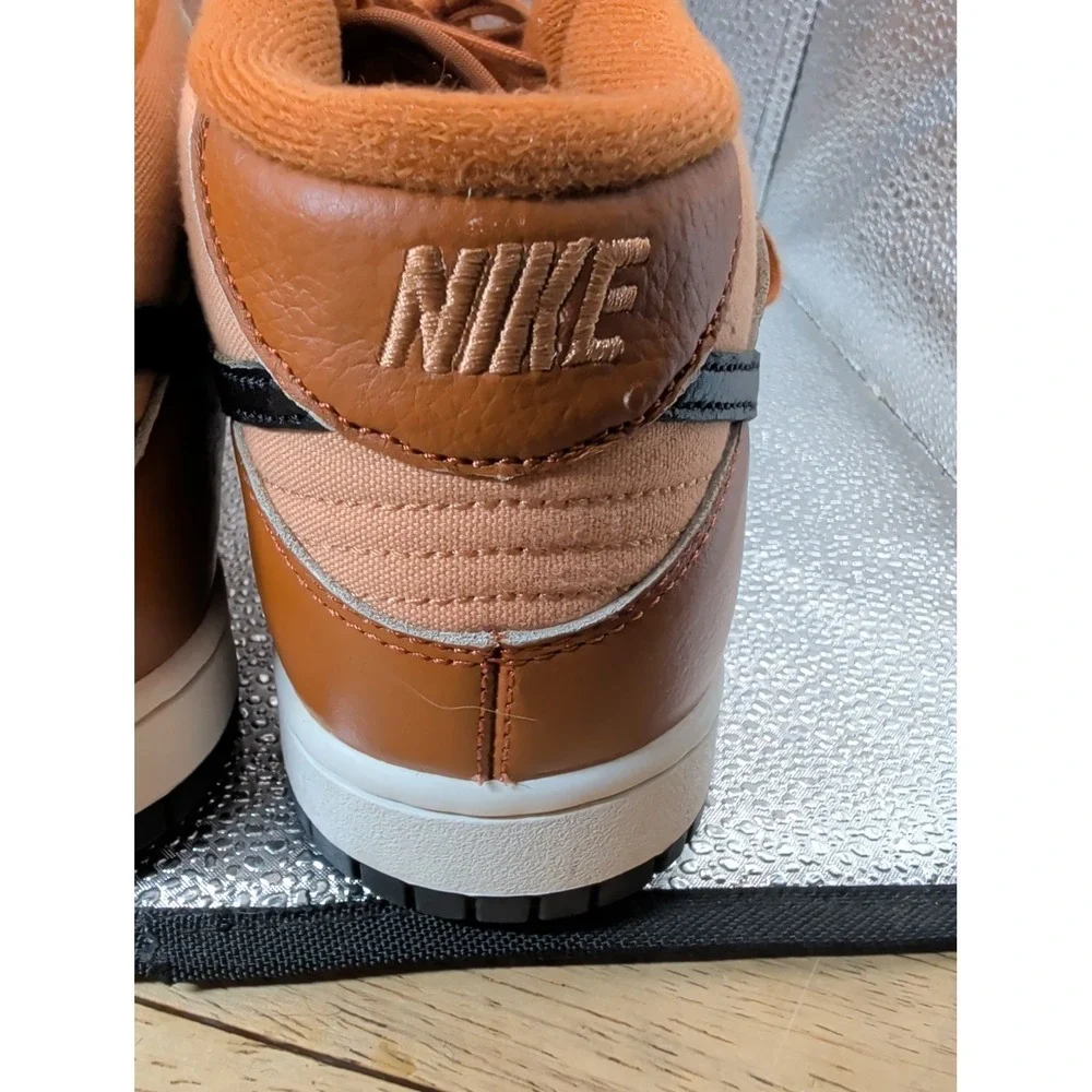 Nike dunk mid